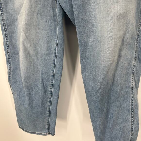 Madewell Pull-On Relaxed High Rise Jeans - Picture 5 of 8